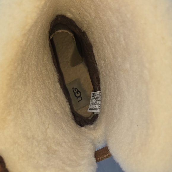 Ugg boots - Picture 11 of 13